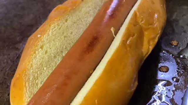 hot dog bun