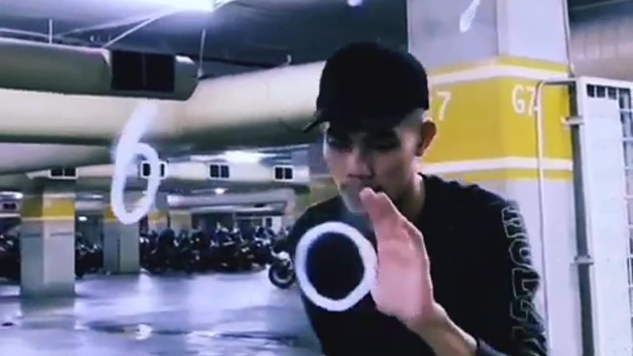 Impossible vape tricks