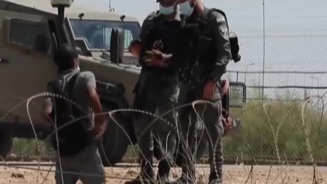 Israeli forces launch a massive manhunt as 6 Palestinians escape prison