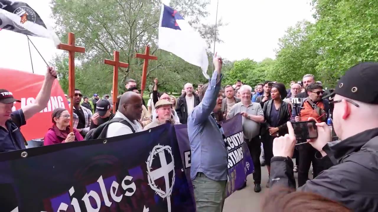 Christians rise up against persecution_ Disciples Of Christ support Christians a