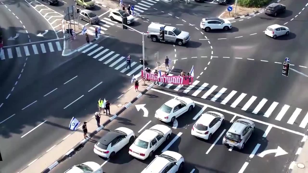 Anti-government protesters block highways across Israel