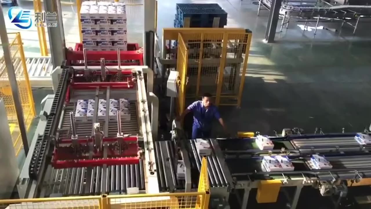 Carton Box Pallet Stacker For Beverage Bottles Packing Machine Manufacturer In China