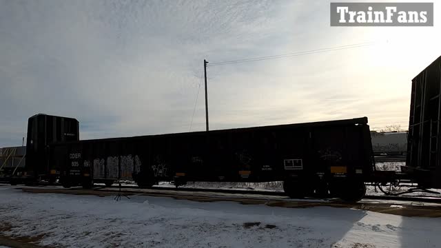 CN 5749 & BNSF 7101 Engines Westbound Manifest In Ontario