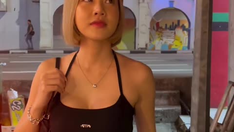 Please guys Never trust any gril