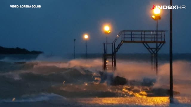 Olujno more u Poreču