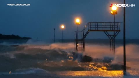 Olujno more u Poreču