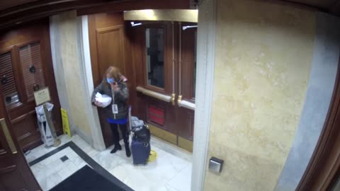 0181USCH01SouthDoorVestibule_2021-01-05_22h00min01s893ms.mp4