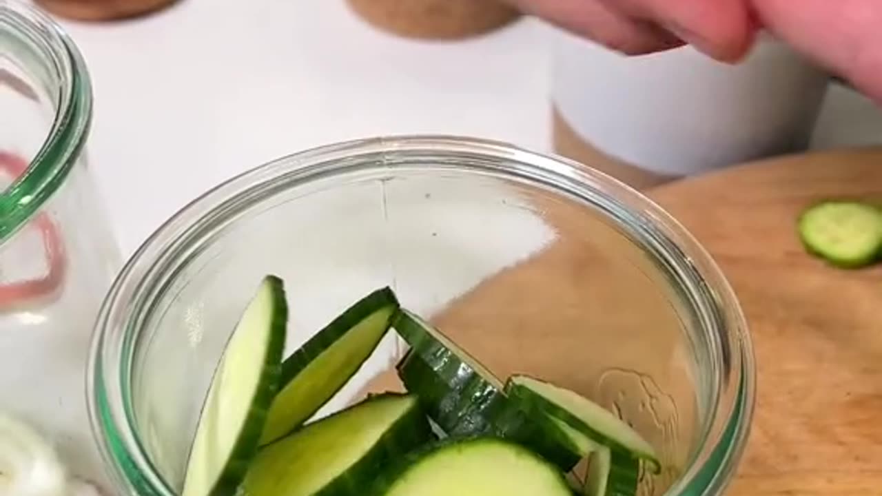 Quick & easy dill pickles