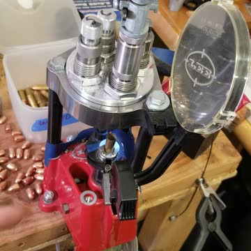 Reloading 9mm Gunpowder Drop Demo Lee Turret Press