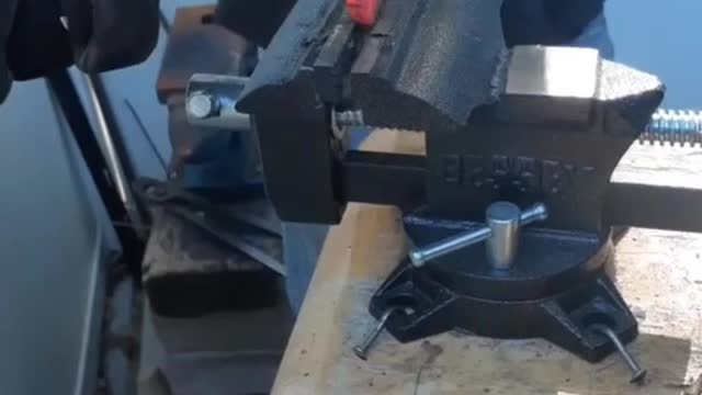 Forging a file knife