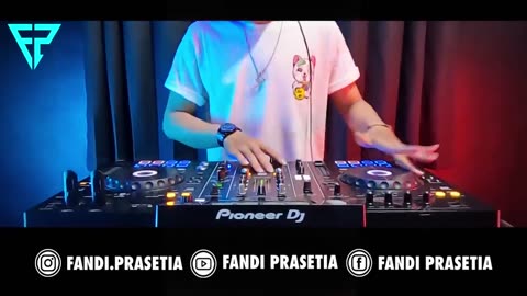 DJ Dugem Diskotik Paling Tinggi Sedunia 2023 !! DJ Breakbeat Melody Full Bass Terbaru 2023