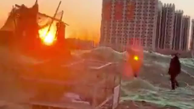 China's government sends the Police to demolish this couple's house for not obeying the law
