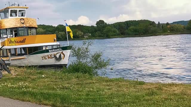 Short trip on the ship