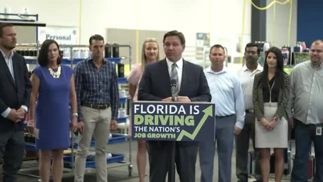 Ron DeSantis Eyes $5,000 Bonus For Unvaccinated Police To Relocate To Florida