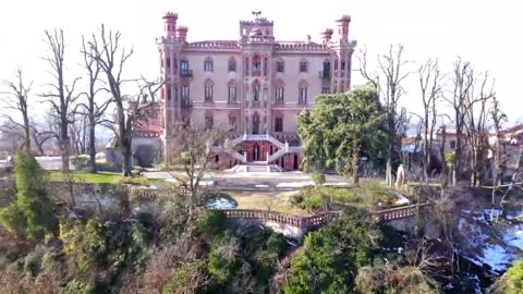 Impressive Property & Vineyard