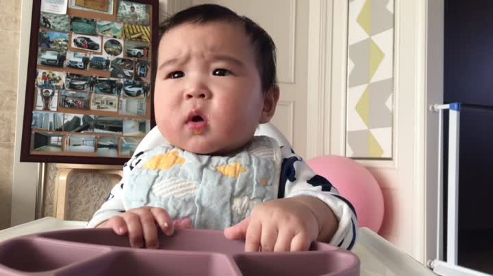 What was the reaction of a Korean baby who tasted a tangerine for the first time in his life?