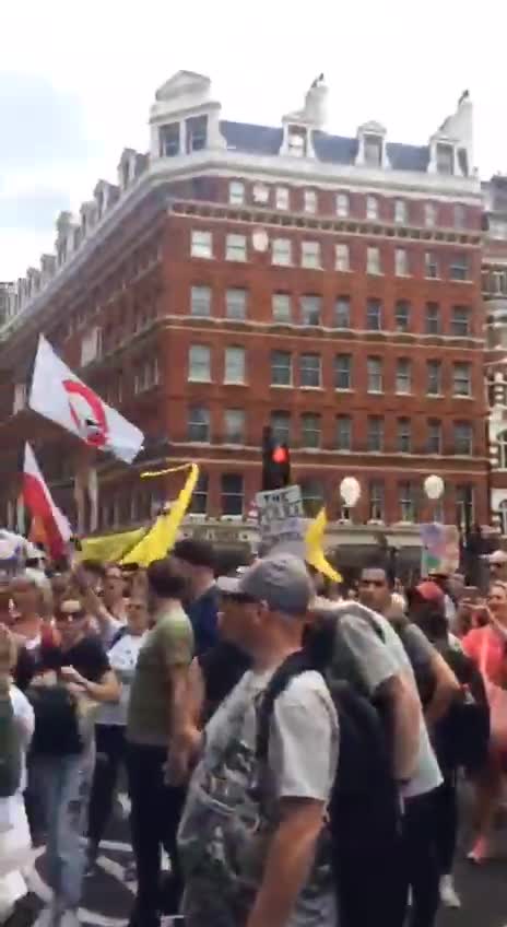 BILL GATES LONDON. OH HOW THE PENNY DROPS