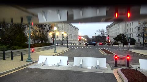 0672USCG00K25SouthBarricadeInbound_2021-01-05_07h04min27s357ms.mp4