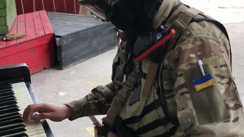 💙💛 The Ukrainian soldier and the pianist