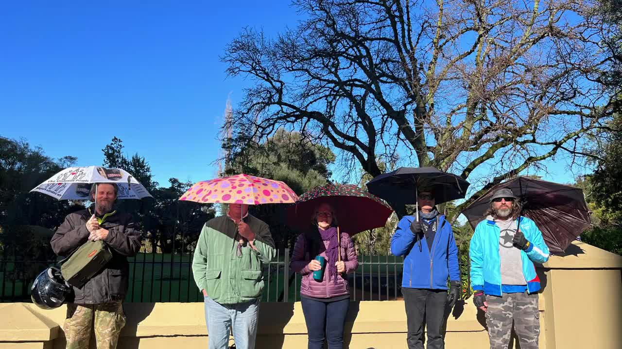 The Umbrella People at Governors House - Thursday 18th August 2022 👨‍👩‍👧‍👦⛱👨‍👩‍👧‍👦☂️👨‍👩‍👧‍👦☔️