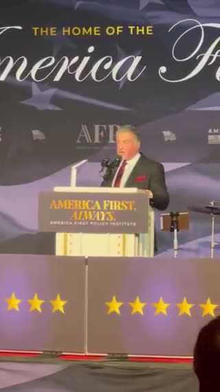 BREAKING: Sylvester Stallone just made a surprise appearance with President Donald