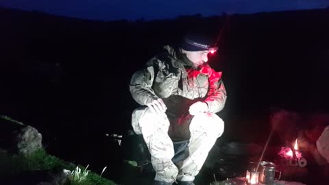 4am campfire vlog. Cooking a Mre meal