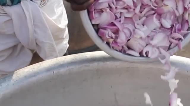 1000 EGGS Prepared With a BIG Heart