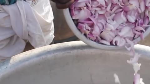 1000 EGGS Prepared With a BIG Heart