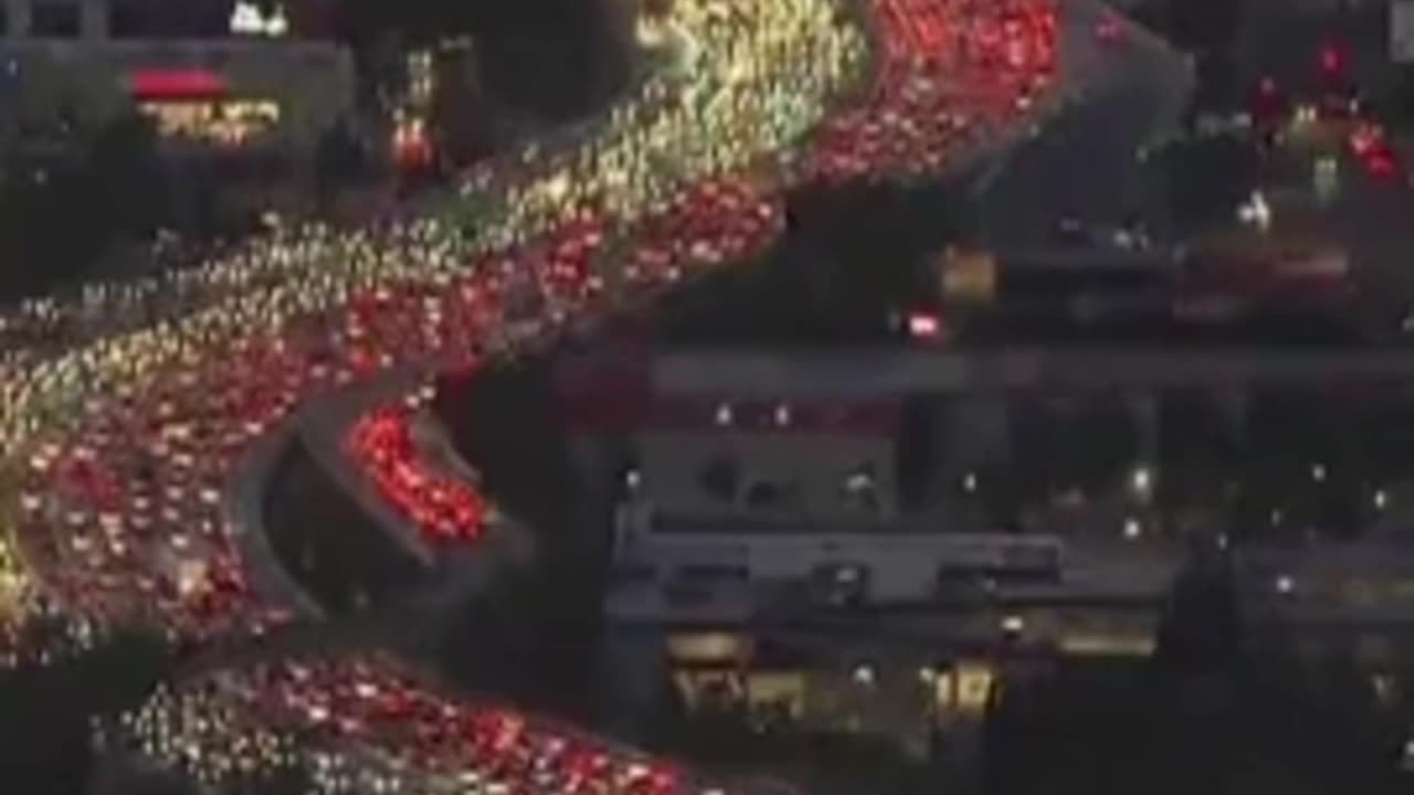 Traffic Nightmare In Los Angeles Thanksgiving Week