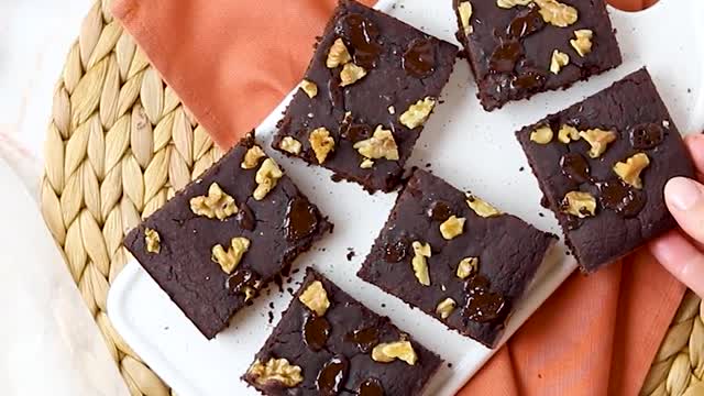 HEALTHY BROWNIE