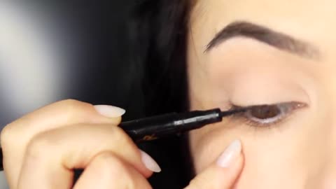 Beginners Eyeliner Makeup Tutorial