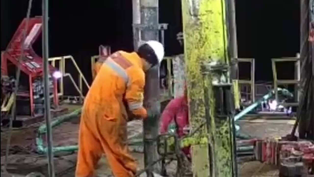 Brutal accident on oil rig