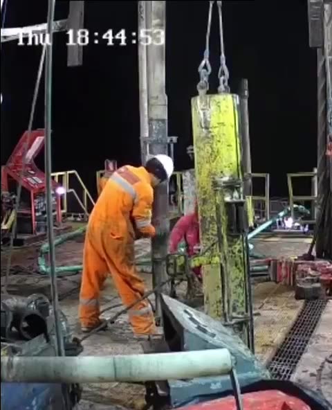 Brutal accident on oil rig