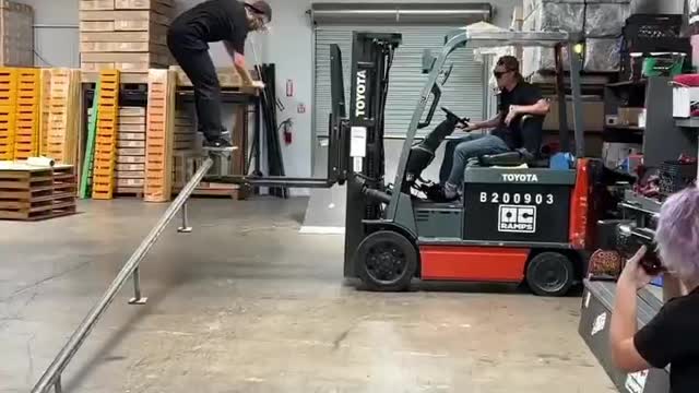 Have fun playing indoor skateboard