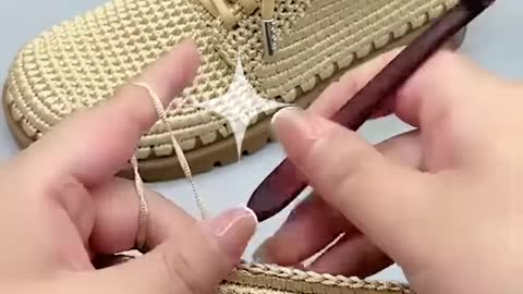 Shoe-knitting looks SO FUN