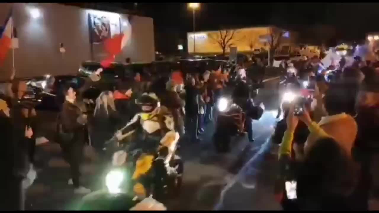 ĐOÀN XE TỰ DO BIỂU TÌNH - PHÁP - ĐÃ ĐẾN TP LYON