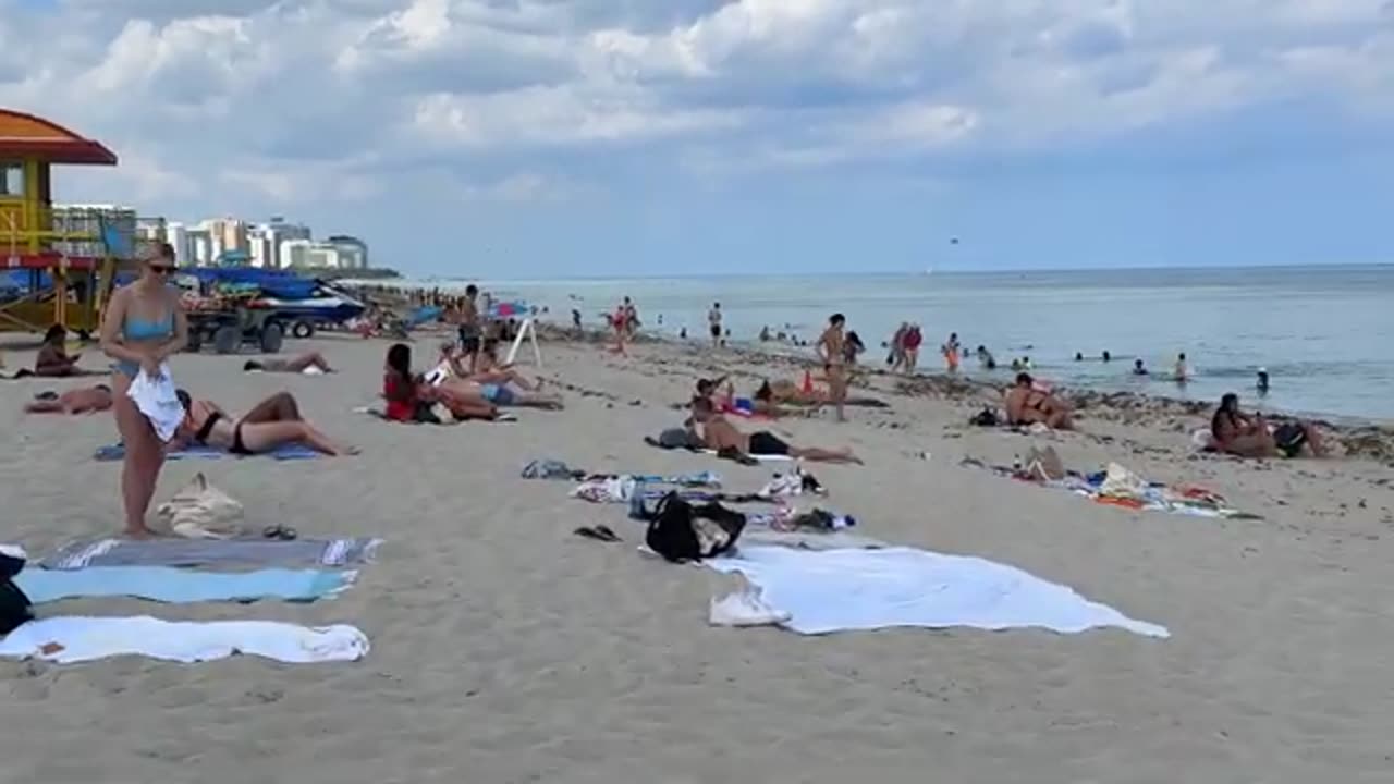 🇺🇸 Beautiful day at Miami beach walk | beach walk 4k