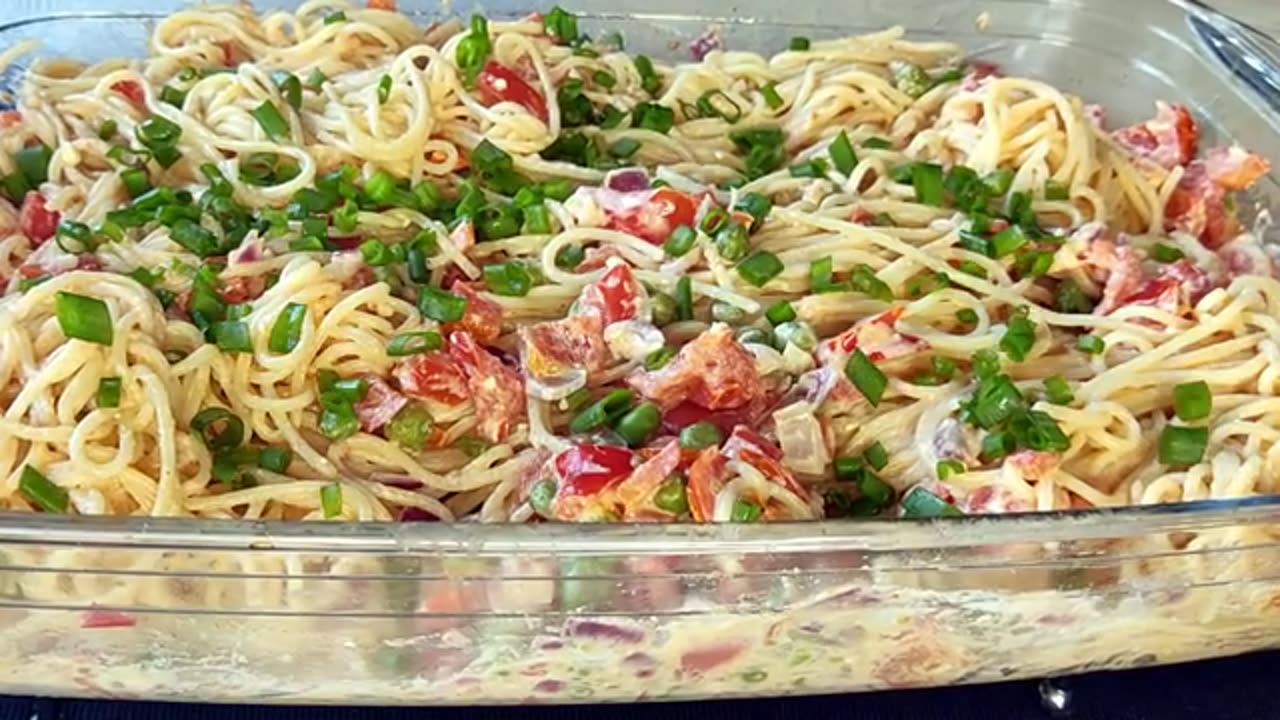 Delicious pasta with Paprika in 15 minutes. Easy and very Fast.