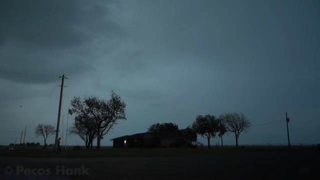 CLOSE LIGHTNING STRIKES in Slow Motion & Anvil Crawler Lightning 2000 fps