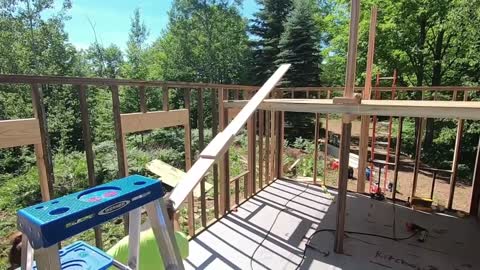 Build a wooden house, let's make the frame of the house first
