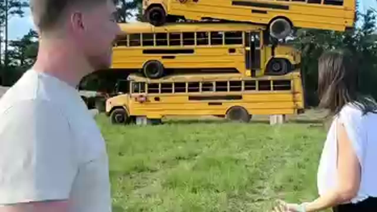 How any school buses can we stack?