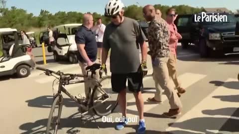 His shoe gets stuck in the toe clip, Joe Biden falls on his bike😢