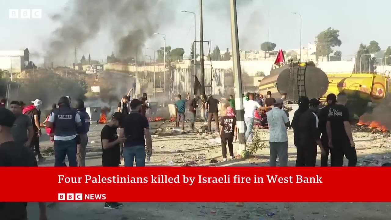 Ignore Israeli evacuation order, Hamas tells citizens as they flee