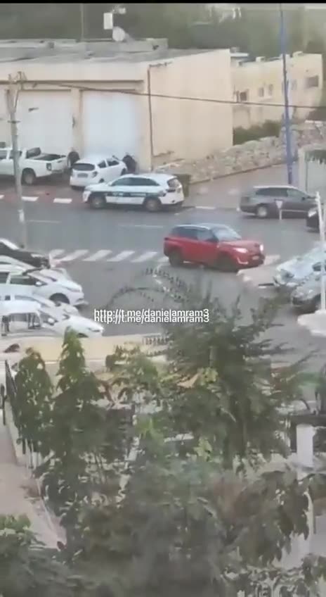 Hamas-Kämpfer schießen auf Zivilisten