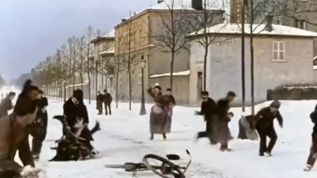 Snowball fight in Lyon in 1897