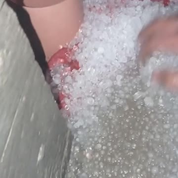 Snow is very beautiful, the atmosphere is amazing