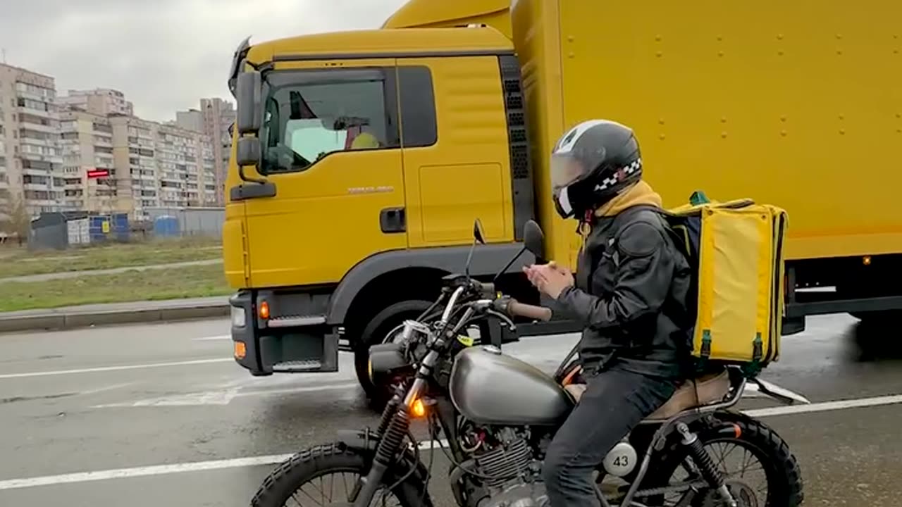 Cold day, warm hearts: Truck driver's glove gift