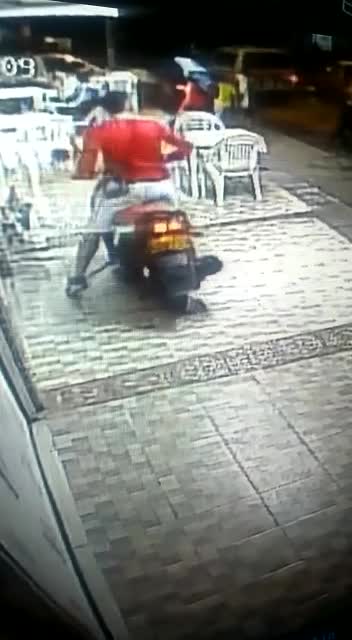 Hurto de motocicletas en el área