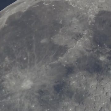What is this object near the moon ? 👀