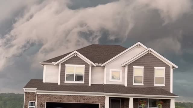 I was under the impression it was a tsunami I’ve never seen clouds like this before.